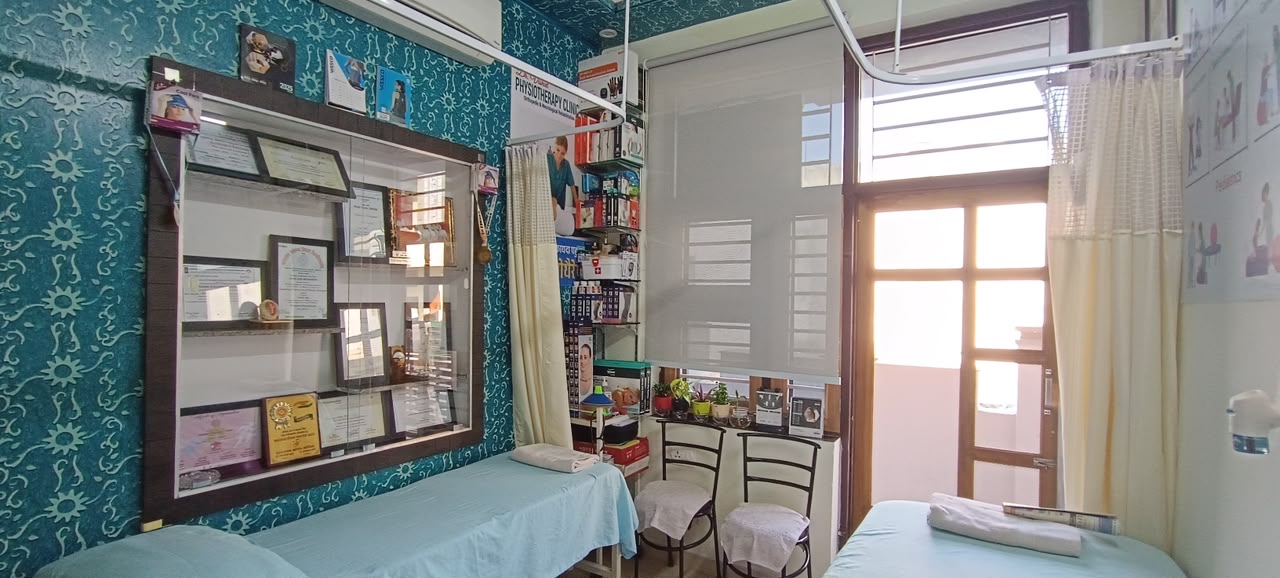 Treatment area at Dr. Vishal Yogi Physiotherapy Clinic